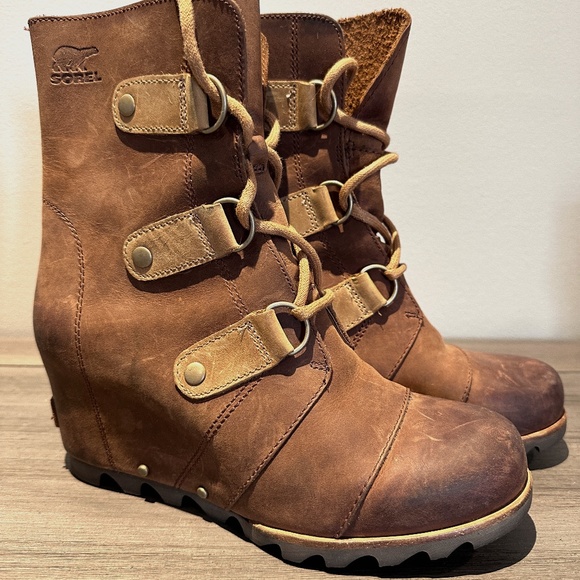 Sorel Shoes - Sorel Distressed Leather Hidden Wedge Boot